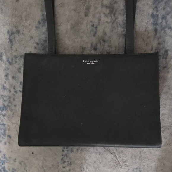 Classic Kate Spade "Sam" Shoulder Bag - Picture 2 of 4